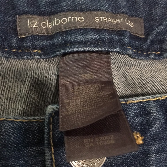Liz Claiborne Women’s Straight Leg Jeans Size 16 S Flawless Pre-Loved Condition - Picture 8 of 8